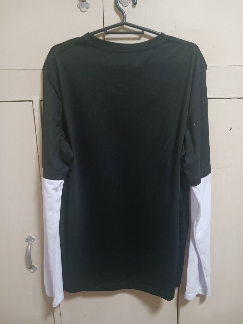 Vintage Black and White Layered Long Sleeve (Category: Coats, Jackets and Outerwear) located in Manila. Submitted by eastdead (Listing ID 1344301511, Image 2). Description: - 18x26 - no birth defects - mop: gcash/credit card - courier: j&t.