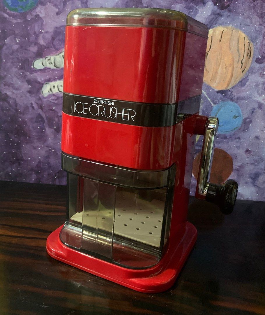 Zojirushi Ice Crusher (Category: Pitchers & Dispensers) located in San Pedro. Submitted by fieldofgold19 (Listing ID 1344329786, Image 1). Description: Vintage ice crusher Operated Manually height-~25 cm length- ~15 cm width- ~15 cm Note: unused; just stored; missing spatula .