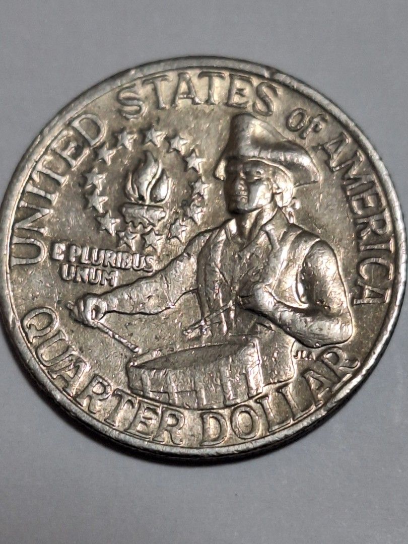 1776-1976 Bicentennial "Drummer boy" Quarter ( no mint mark) (Category: Currency) located in Muntinlupa City. Submitted by magicalshoppers (Listing ID 1339738656, Image 1). Description: The Drummer Boy quarter, also known as the 1776-1976 bicentennial quarter, is a commemorative coin that features a colonial drummer on the reverse side. It was minted between 1975 and 1976 to celebrate the 200th anniversary of the United States. The coin is a popu