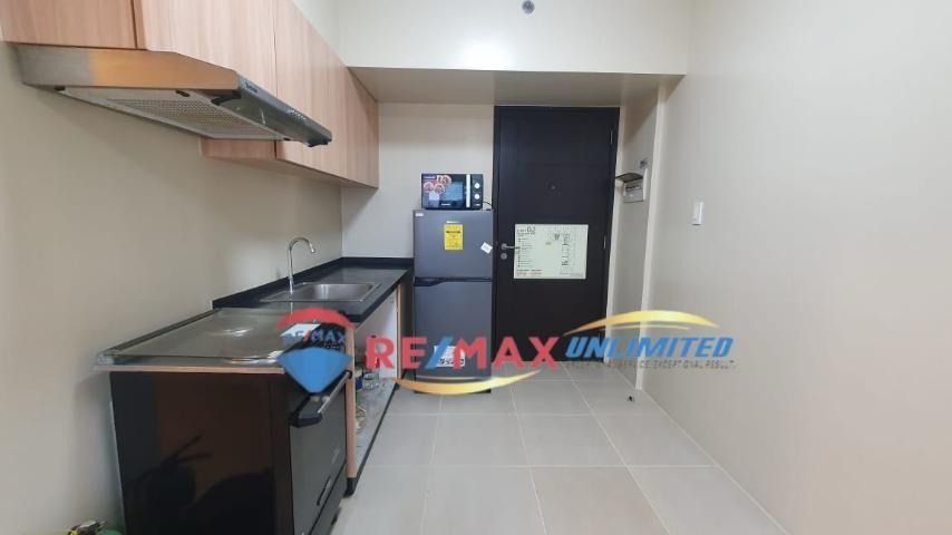 Avida Towers Turf BGC (Category: Apartments & Condos) located in Makati City. Submitted by REMAXUNLIMITEDPH (Listing ID 1339557886, Image 3). Description: AVIDA TOWERS TURF BGC Tower 1- 2nd Floor 3 Bedroom Unit with Balcony Foor area: 62.92 sqm Facing amenities 2 toilet and bath Monthly income of 50k Selling price: 15.5M gross RJ LEGASPI REMAX UNLIMITED 0917.9386433.
