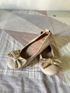 (Category: ) located in . Submitted by gigii_clothes (Listing ID 1339559842, Image 1). Description: .