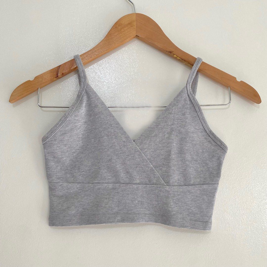 Brandy Melville Amara Tank Top in Grey (Category: Sleeveless) located in Manila. Submitted by sellingmystufffff (Listing ID 1339719111, Image 2). Description: Original Can fit small up to medium Length 31cm Actual photos posted.