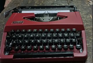 Brother-210- portable manual typewriter