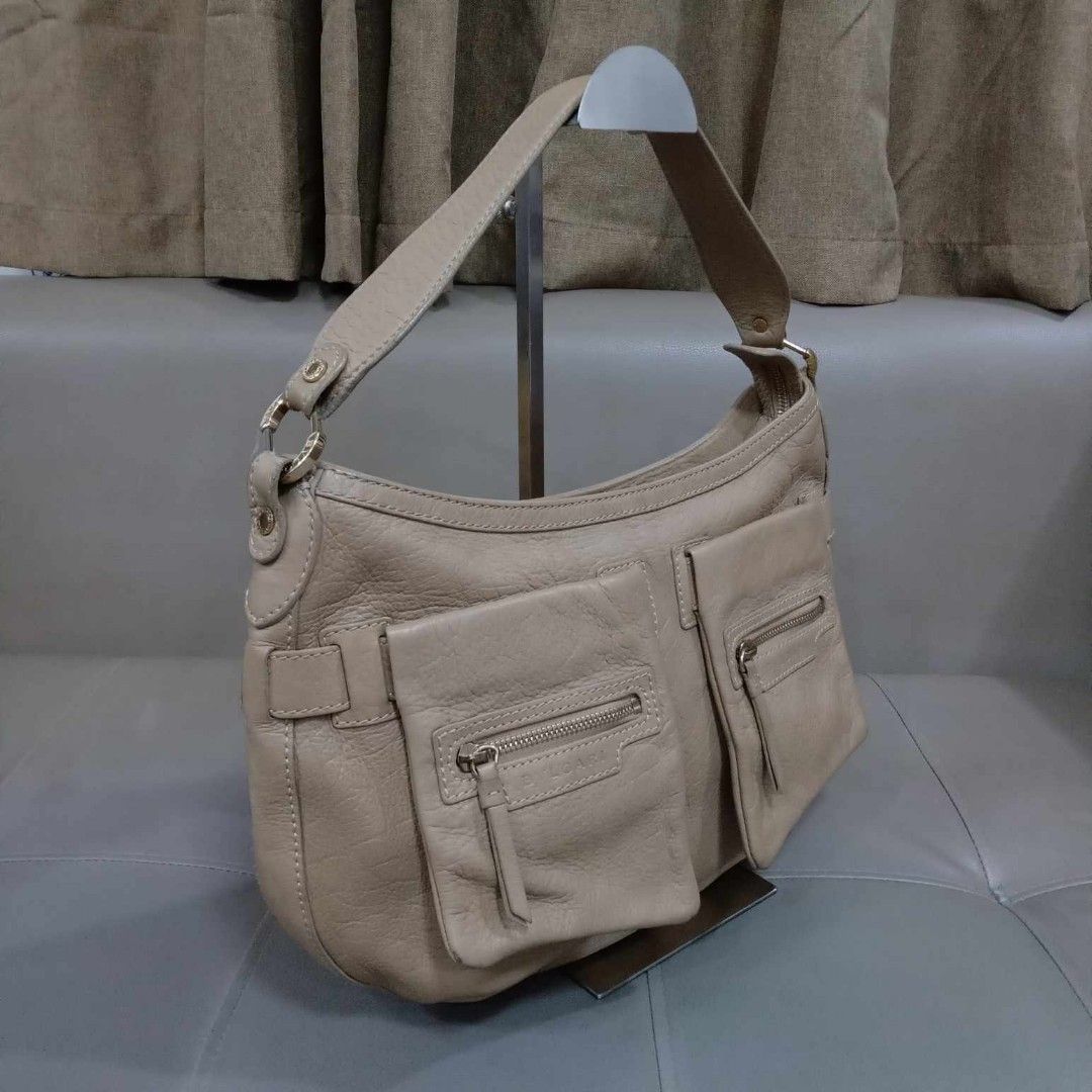 Bulgari Hobo Bag (Category: Luxury Bags & Wallets) located in Taguig. Submitted by esa.agustin (Listing ID 1339616184, Image 2). Description: Original Bulgari leather beige hobo bag. Made in Italy..