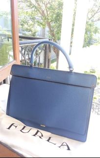 (Kategori: ) berada di . Dikirim oleh jacklynelizabeth2 (ID iklan 1339684447, Gambar 1). Deskripsi: .