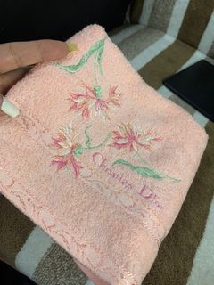 (Category: ) located in . Submitted by mjluxxejapan (Listing ID 1339595506, Image 1). Description: .