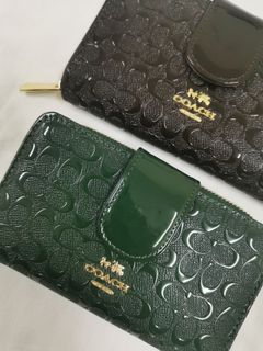 (Category: ) located in . Submitted by handbagshoarder (Listing ID 1332903484, Image 1). Description: .
