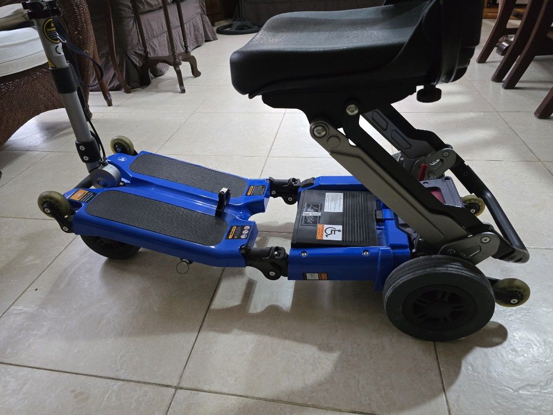 Electric Mobility Scooter (Category: Wheelchairs) located in Quezon City. Submitted by glennp00 (Listing ID 1339666992, Image 3). Description: selling electric mobility scooter. Foldable and ideal for travel. pristine condition..