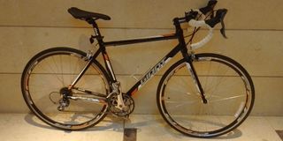 （分類：）位於 。 由 williamhui1998 提交（商品編號 1339617515，圖片 1）。簡介： 。