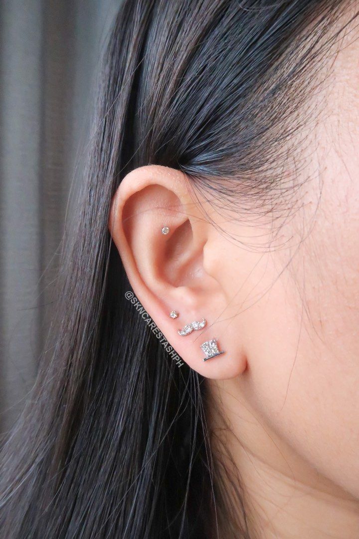 Hat & Mustache Diamond Stud Earrings (Category: Earrings) located in Manila. Submitted by skncarestashph (Listing ID 1339727547, Image 2). Description: ✨Hat & Mustache Diamond Stud Earrings 📌0.20ct total 📌0.45g 💎Natural/Earth mined diamond (Non-cert) 🇯🇵Japan Setting 💎18k White Gold .