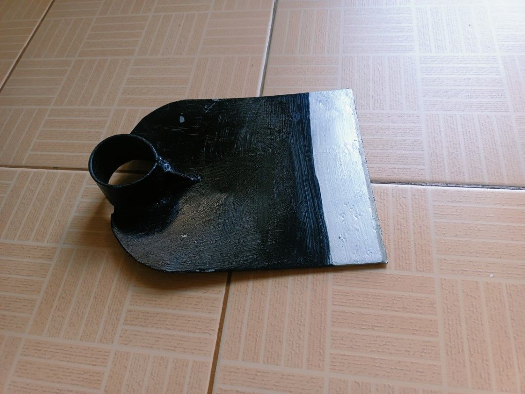 Hoe Head or Blade Only / Asarol Big Blade (Category: Gardening Tools & Ornaments) located in Caloocan City. Submitted by iamsnase19 (Listing ID 1339558026, Image 1). Description: Asarol Big Blade Blade ng Asarol Size : Big diameter:46.7mm Width- 7 inches Length-8.5 inches.