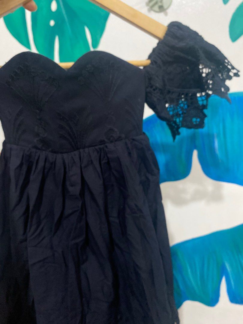 Kids party dress (Category: Dresses) located in Manila. Submitted by janeyyu (Listing ID 1339573816, Image 2). Description: Kids Black Dress for 4-5yrs old.
