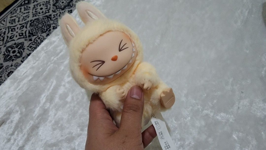 Labubu Have a Seat Sisi Original (Category: Designer & Blind Box Toys) located in Paranaque City. Submitted by deena95 (Listing ID 1339696429, Image 2). Description: Original 💯 Used only once price negotiable.