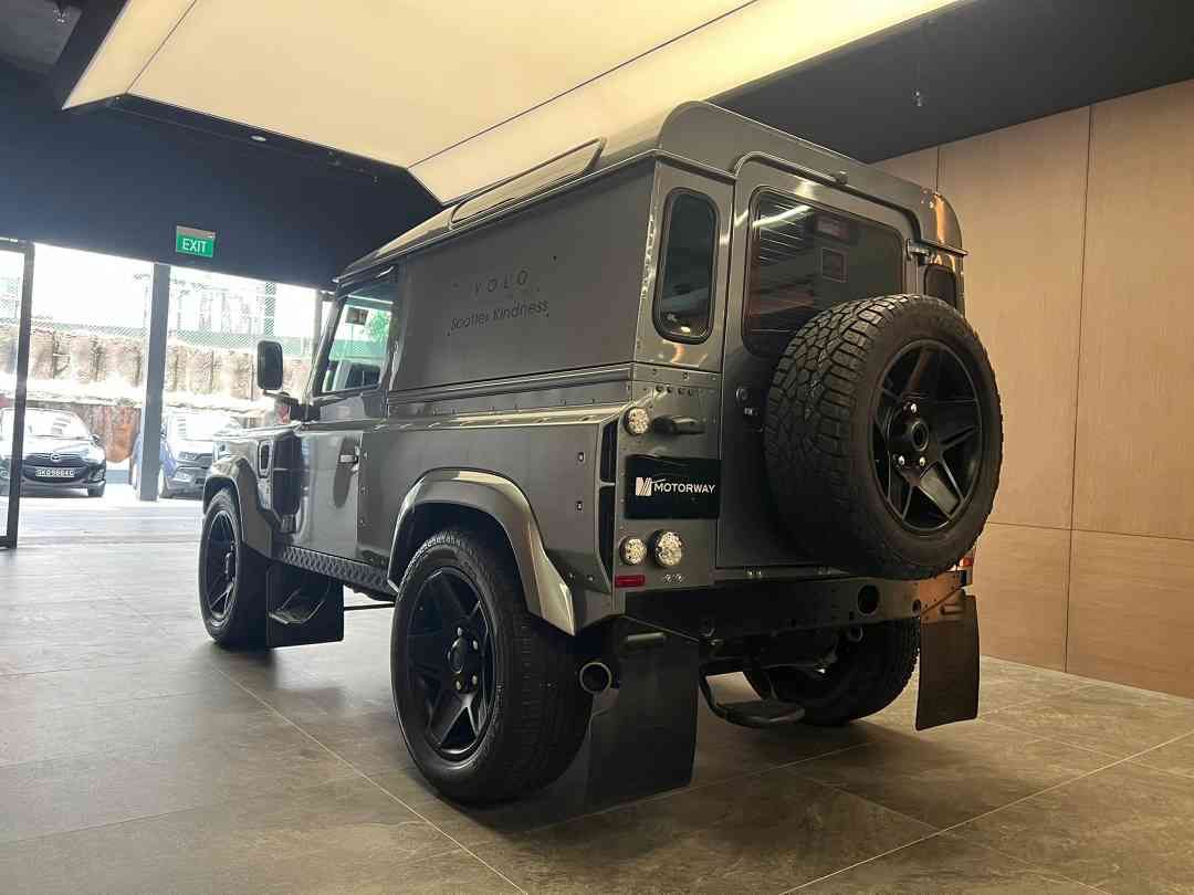 Land Rover Defender TD5 90 Hard-top 3dr (M), Cars, Commercial Vehicles ...