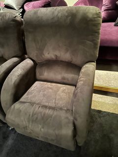 (Category: ) located in . Submitted by ysl1411 (Listing ID 1339734026, Image 1). Description: .
