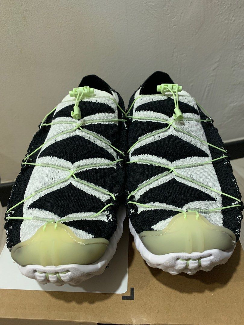 Nike ISPA (Category: Sneakers) located in Singapore. Submitted by mijelle (Listing ID 1339677759, Image 3). Description: Selling my Nike ISPA Black/Barely Volt-White sneakers as they’re too big for me. Condition: Very Good .