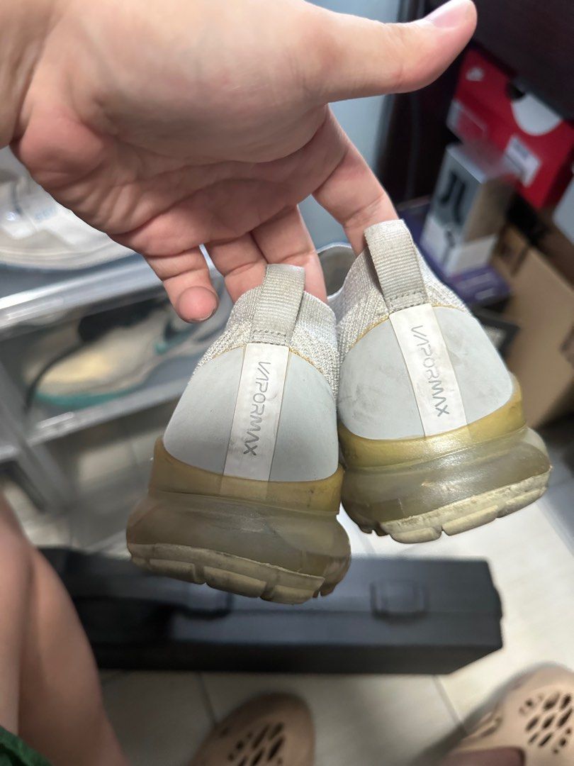 NIKE VAPORMAX (Category: Sneakers) located in Manila. Submitted by yoyohanchecharon (Listing ID 1339612078, Image 3). Description: Size 10.5 no box Yellowing, but pair is ok Pm if interested .