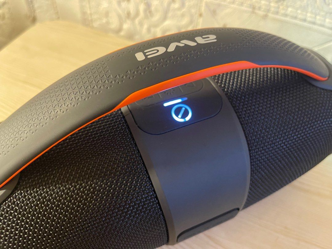 original awei y788 wireless speaker (Category: Soundbars, Speakers & Amplifiers) located in Quezon City. Submitted by roldanjred46732 (Listing ID 1339666420, Image 3). Description: 100% original awei Y788 model wireless speaker high bass sound quality price-1700 only brand new sealed.