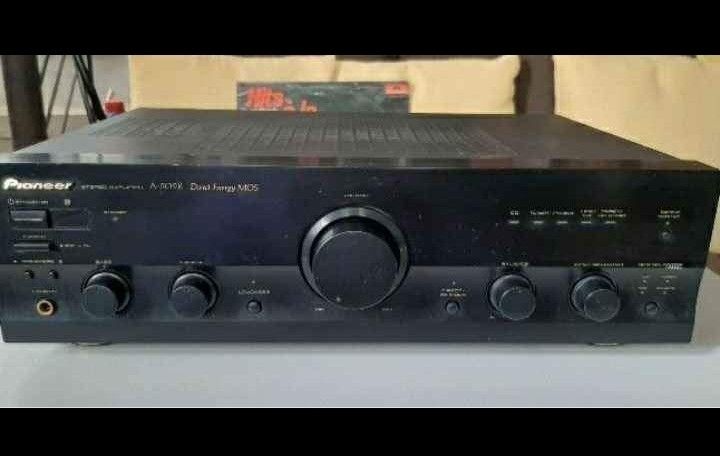 Pioneer Amplifier (Category: Soundbars, Speakers & Amplifiers) located in Carmona. Submitted by electronboy (Listing ID 1339593765, Image 1). Description: Pioneer A-509R Integrated Amplifier Direct Energy MOS 45 watts per channel into 8 ohms 220 volts 50/60Hz Made in Japan See picture for Specification Good Working Condition Cosmetic Ratio: 9/10.