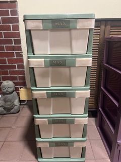 (Category: ) located in . Submitted by bclosets (Listing ID 1339691969, Image 1). Description: .