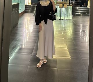 (Category: ) located in . Submitted by atieraaaa (Listing ID 1339572938, Image 1). Description: .