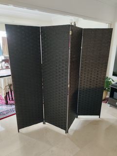 (Category: ) located in . Submitted by ezydealing (Listing ID 1339580611, Image 1). Description: .