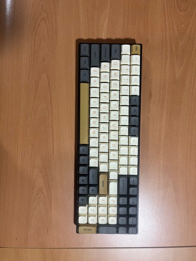 Royale Kludge 100 + PBT XDA key caps (Category: Computer Keyboard) located in Manila. Submitted by _jelow (Listing ID 1339589150, Image 1). Description: Royal Kludge RK100 Mechanical Keyboard RGB Hot-swappable 2.4G Wireless / Bluetooth / Wired 100 Keys USED FOR 2 weeks, (di nagagamit) GOOD AS NEW Lubed stock switches(red) + Shimmer keycaps PBT XDA Profle + stock keycaps :try ko hanapin yung box nya Negotiable (slight) Pwede meet up or delivery co