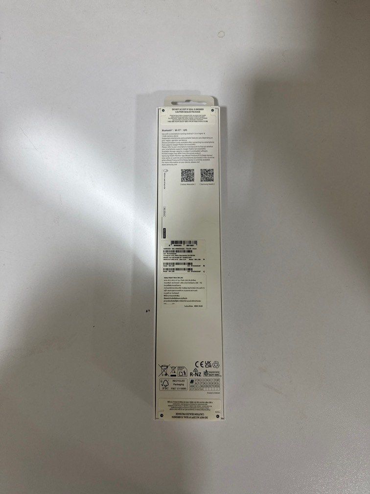 Samsung Galaxy Watch7 (Category: Wearables & Smart Watches) located in Manila. Submitted by ooks_ (Listing ID 1339693364, Image 2). Description: Brand new and sealed! Samsung Galaxy Watch7 SRP is 16,990 Selling this one for 15,550 ONLY, price is firm..