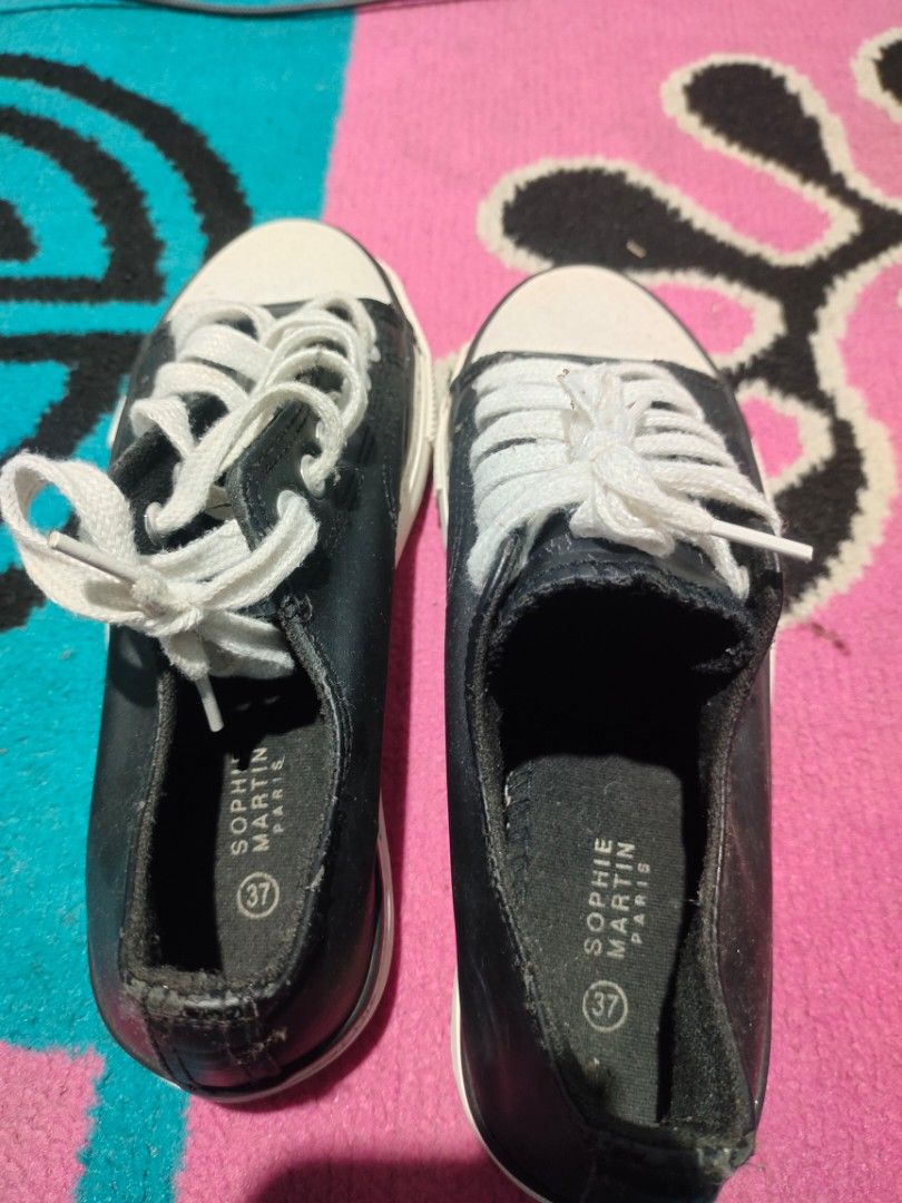 Sepatu sneakers sophie martin Fesyen Wanita Sepatu di Carousell