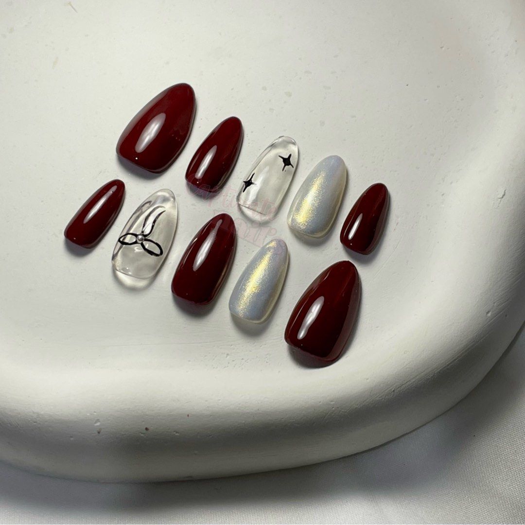 Elegant Maroon Press‑On Nails
