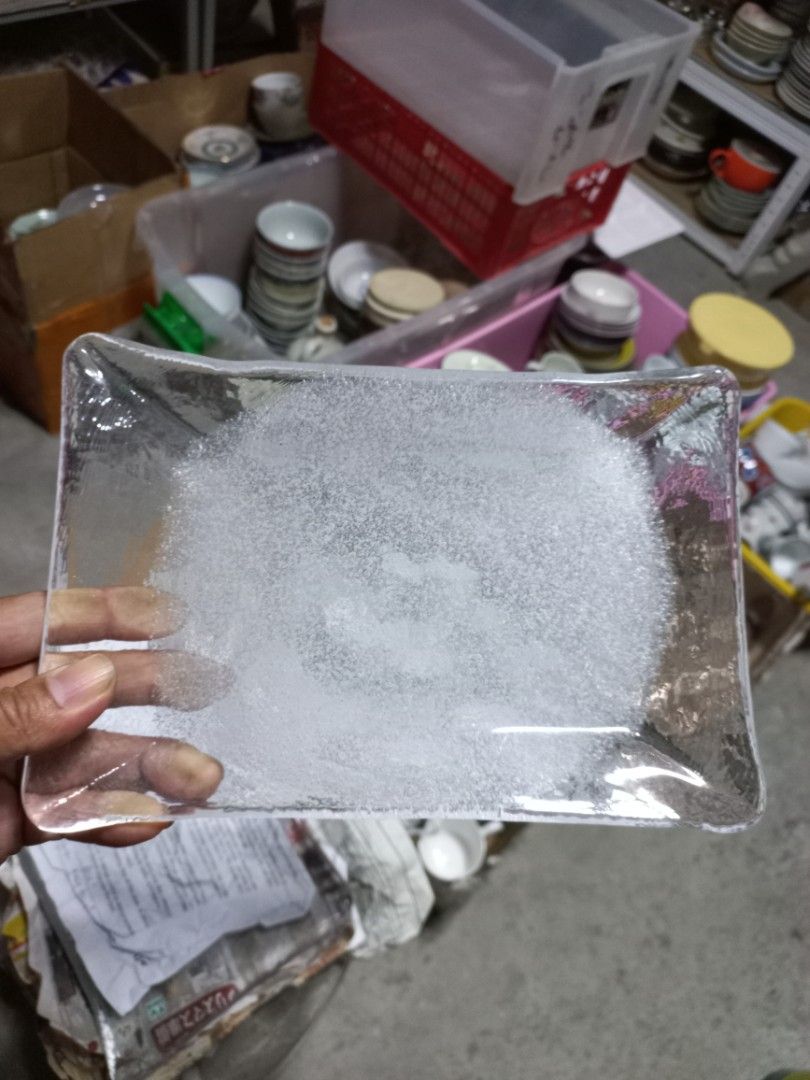 Square hoya clear sets /clear plates set (Category: Other Kitchenware & Tableware) located in Quezon City. Submitted by sabadojuliet25680 (Listing ID 1339685355, Image 2). Description: Square hoya clear platters set Square serving plate /185 rectangular 48each/6pcs available /260 small Square 35 each 3pcs available 400/take all ice plates.