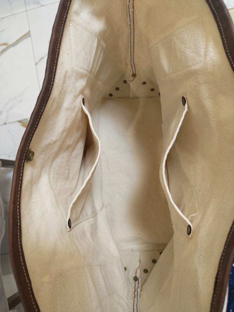 The Superior Labor Tote (Category: Luxury Bags & Wallets) located in Tanza. Submitted by walburst (Listing ID 1339677972, Image 3). Description: The Superior Labor Tote Large Good Condition Heavy duty canvas Leather Trims Made in Japan.