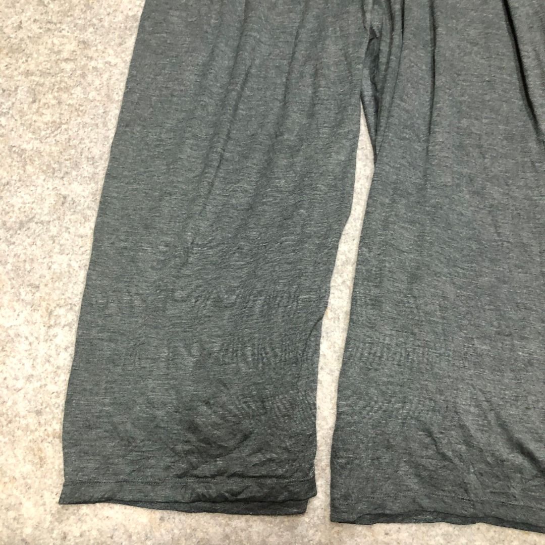 UNIQLO Men s HEATTECH STETECO Shorts Size XL Men s Fashion Activewear on Carousell