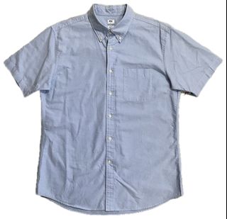 (Category: ) located in . Submitted by Wardrobe_Exclusive (Listing ID 1339598682, Image 1). Description: .
