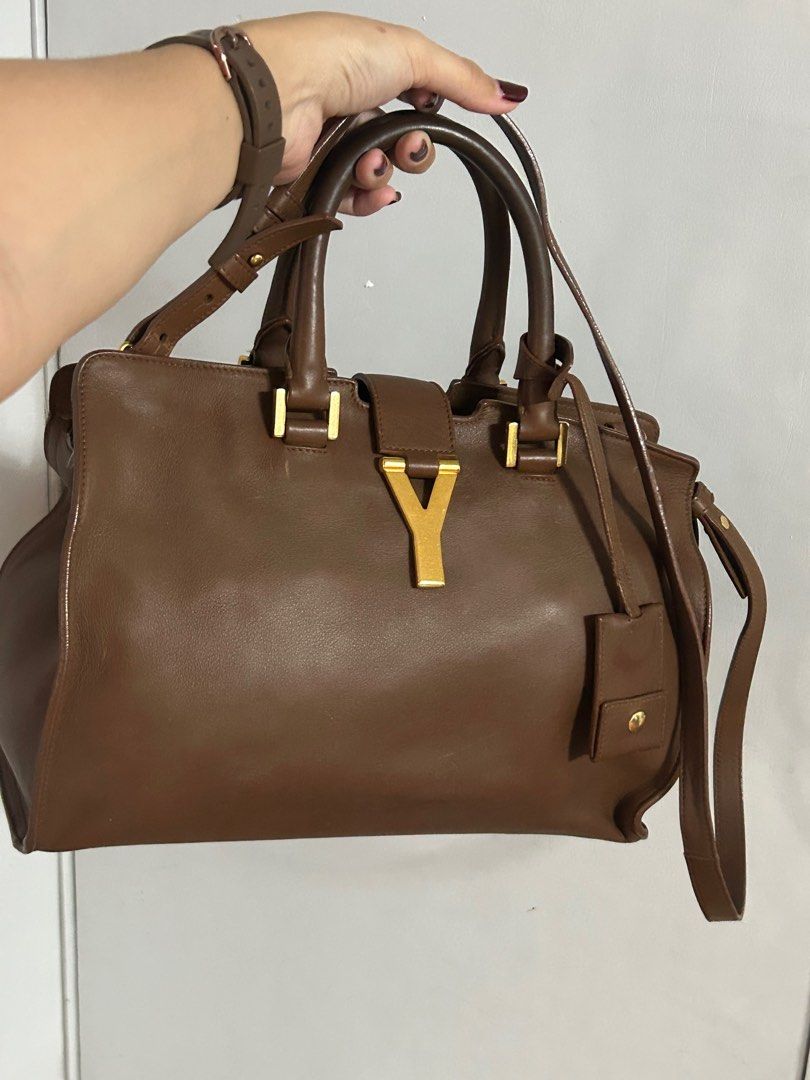 YSL Cabas Bag Small (Category: Luxury Bags & Wallets) located in Arayat. Submitted by cjscolis (Listing ID 1339632552, Image 1). Description: SLIGHTLY USED Minimal Scratches SIGNS OF USAGE (RFS Not using Anymore).