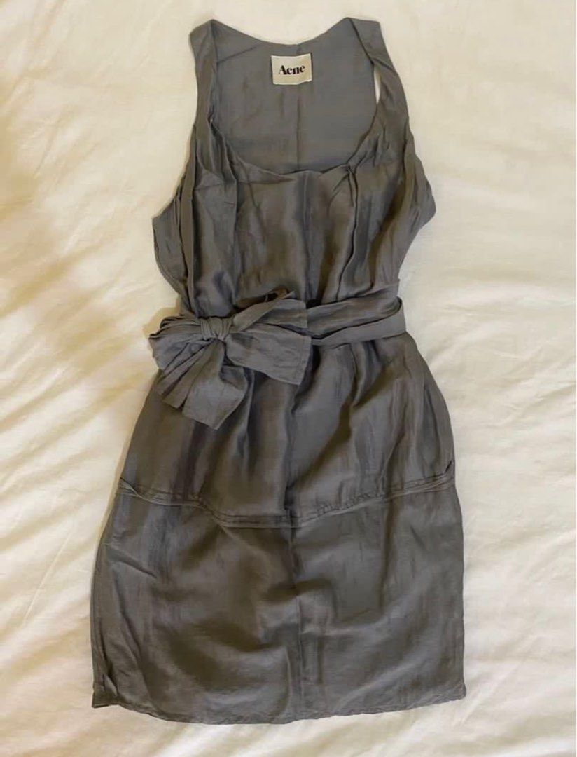 ACNE Constanze Silk dress (Category: Luxury Apparel) located in Paranaque City. Submitted by misstinay (Listing ID 1344438630, Image 3). Description: Almost vintage 😅 but super nice, like new and correctly stored. Complete with sash. Fully lined. With side pockets Bought in Archives, not thrifted. Best fits M - semi L RFS: lost weight, not my size anymore 💔 decluttering .