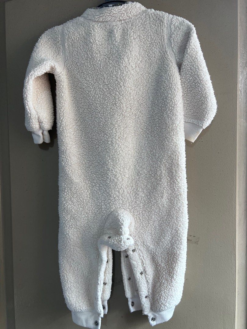 Babies Onesie (Category: Babies & Kids Fashion) located in Cainta. Submitted by mc_chic (Listing ID 1344487030, Image 2). Description: Carter’s onesie In very good condition Used only twice 12-18 months .