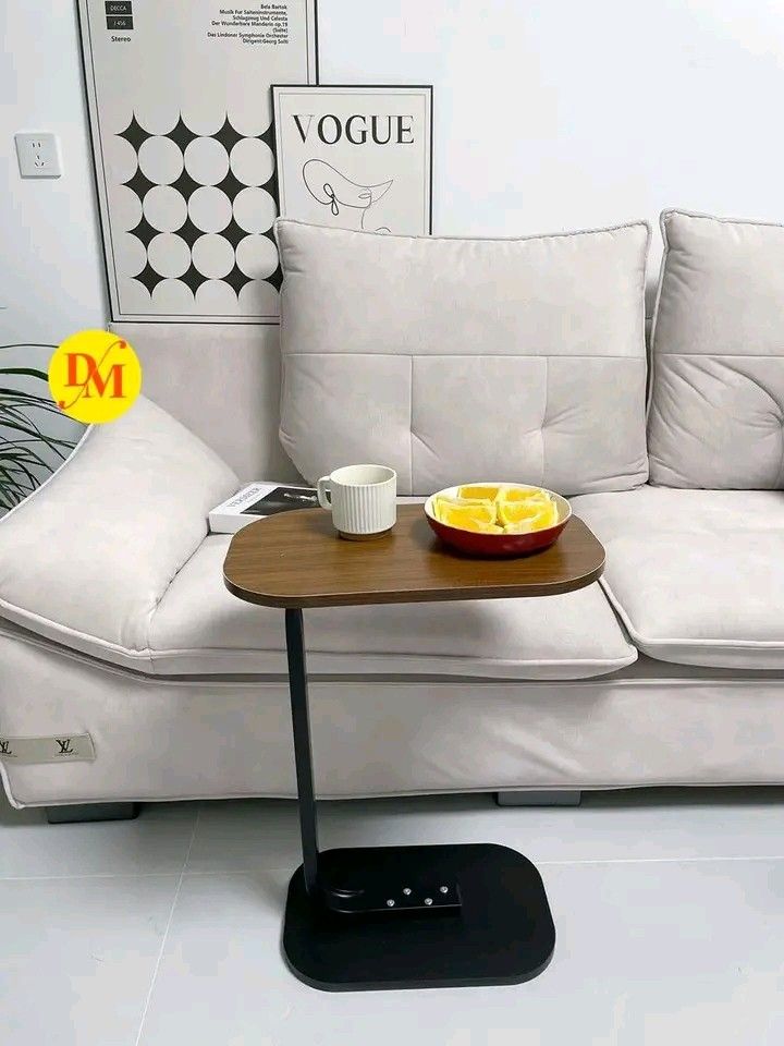 Coffee table/ bed side table (Category: Coffee & Tea Tableware) located in Manila. Submitted by micoooy (Listing ID 1344479401, Image 3). Description: .