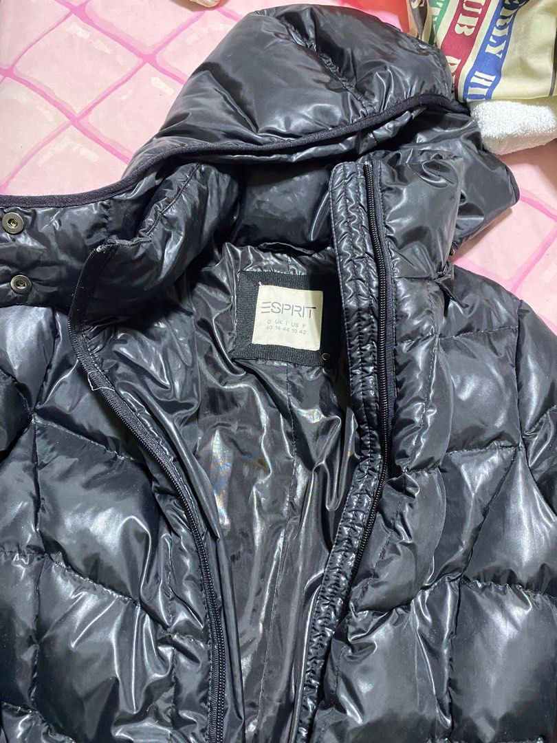 Esprit down jacket (Category: Coats, Jackets and Outerwear) located in Singapore. Submitted by suenna_ny (Listing ID 1344537624, Image 2). Description: Esprit down jacket - can keep warm up to -10 deg celcius.