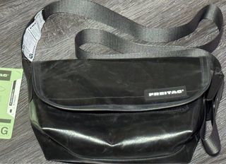 (Category: ) located in . Submitted by wearware (Listing ID 1344450066, Image 1). Description: .
