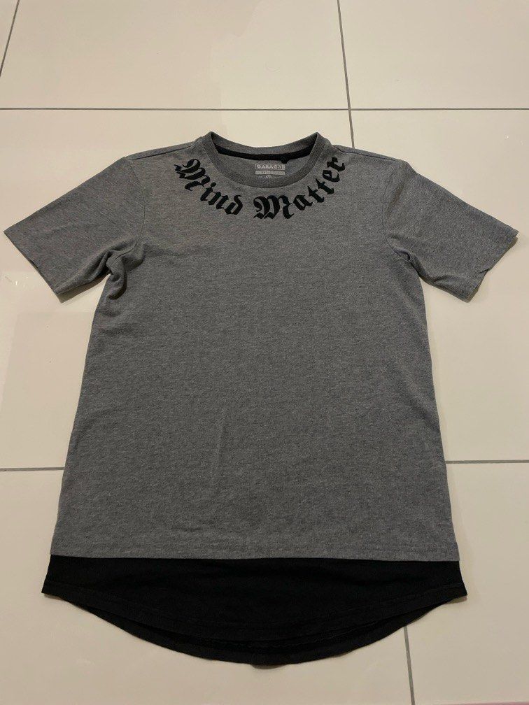 Garage Basic Tee (Category: Tshirts & Polo Shirts) located in Kluang. Submitted by shyen722 (Listing ID 1344547041, Image 1). Description: Condition 8/10 Wear more than 10 times and it's a really good shirt for me No damage Reason for sell: wardrobes full Size : Armpit to armpit: 48cm Shoulder to bottom : 70cm Make sure u know condition before purchasing , no refund or return is accepted 🙏.