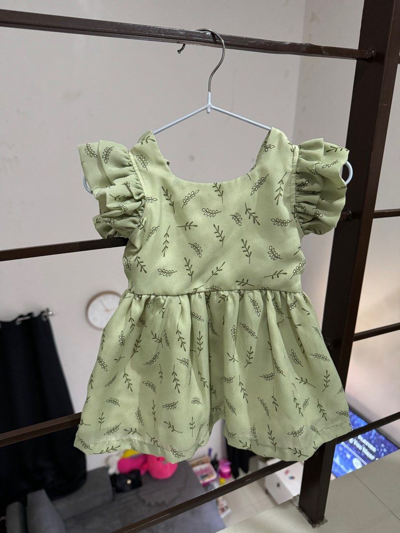 Green Baby Dress (Category: Babies & Kids Fashion) located in Makati City. Submitted by koomigal (Listing ID 1344496435, Image 1). Description: Used once 6-12M.