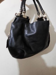Guy Laroche handbag 皮袋 底部拉鍊可擴容，多功能手袋64193056476162110