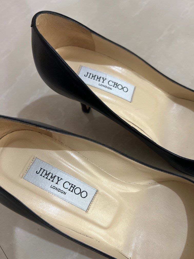 Jimmy Choo Leather Pumps (Category: Heels) located in Valenzuela. Submitted by declutterclutter_ (Listing ID 1344459307, Image 2). Description: .