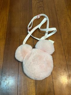 (Category: ) located in . Submitted by jzzlle (Listing ID 1344493819, Image 1). Description: .