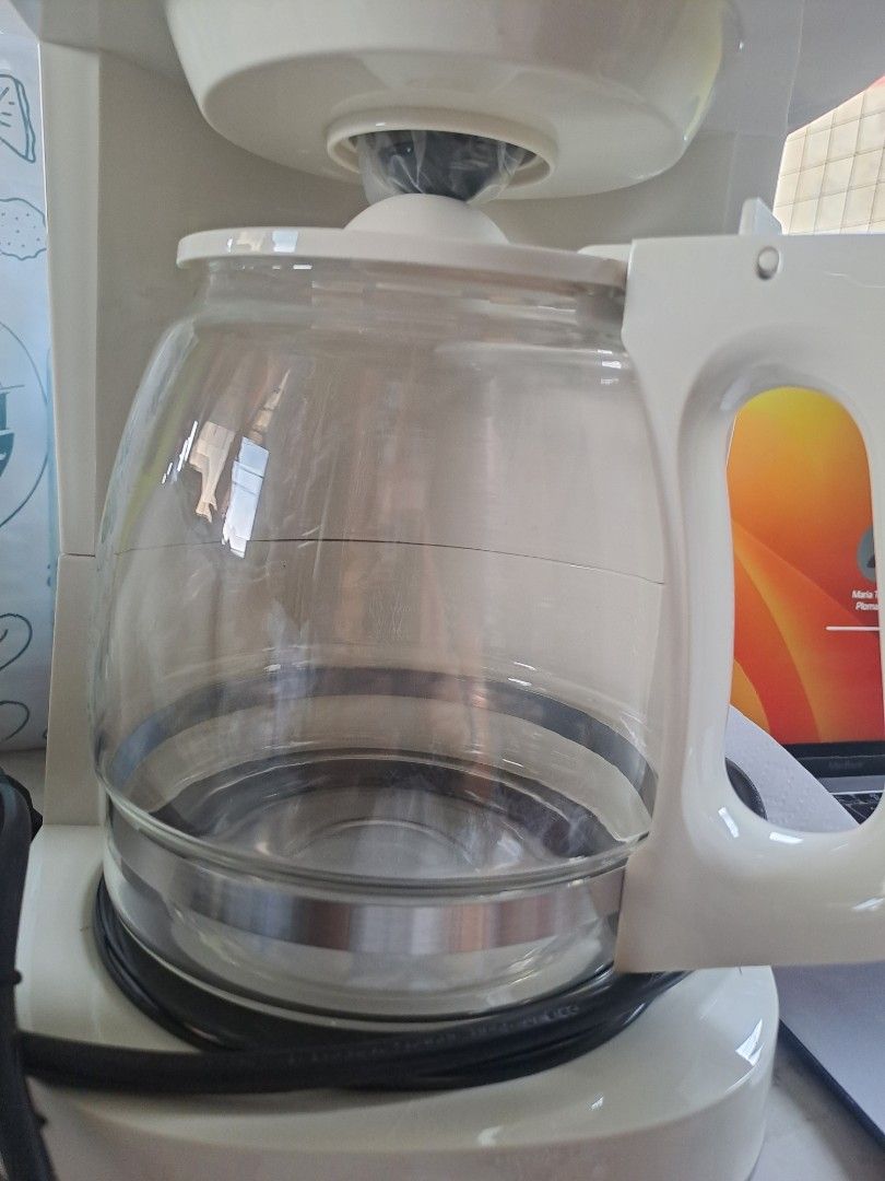 Midea Coffee Maker 12cups (Category: Coffee Machines & Makers) located in Manila. Submitted by maggie54145 (Listing ID 1344471953, Image 3). Description: Midea Coffee Maker 12 cups Brand New Binuksan lang yun box to check the item 3300pesos sa Online Shop-pe.