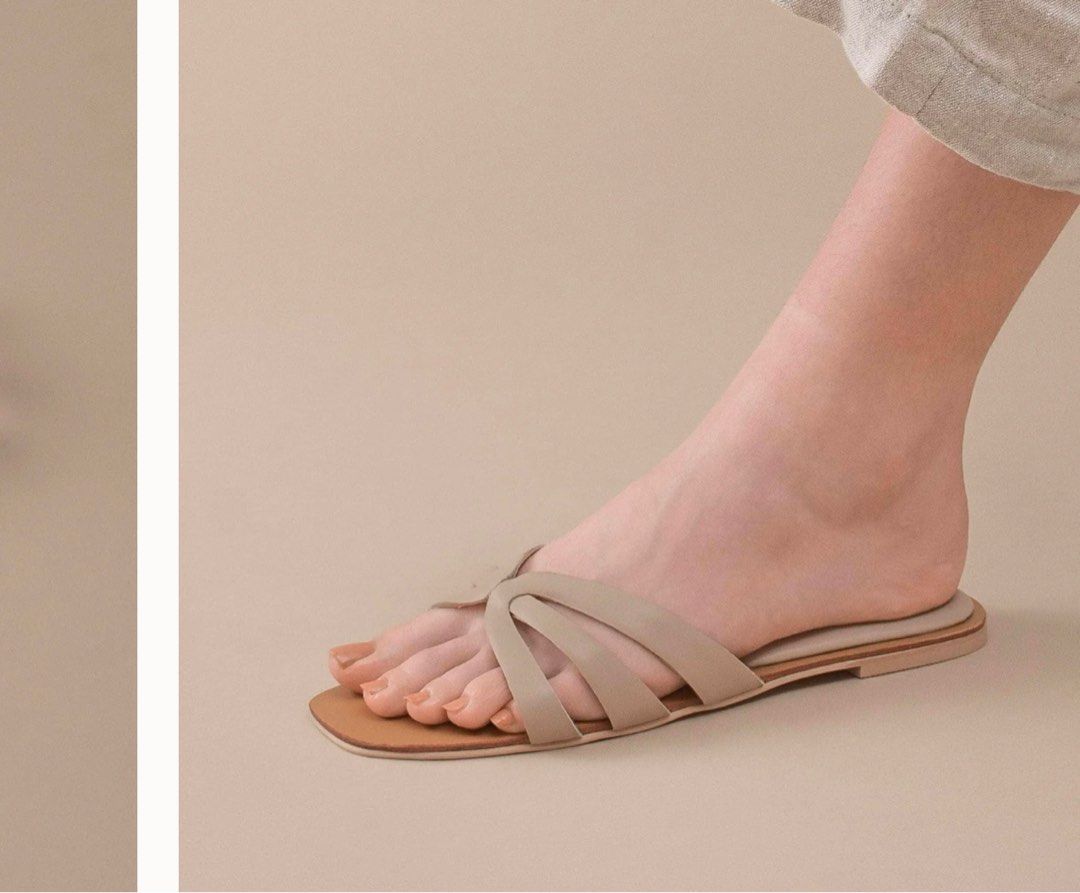 Natural sandals (Category: Flats & Sandals) located in Quezon City. Submitted by 6thfiddler (Listing ID 1344571787, Image 2). Description: Unused. Too slim for my feet and cannot be returned. .