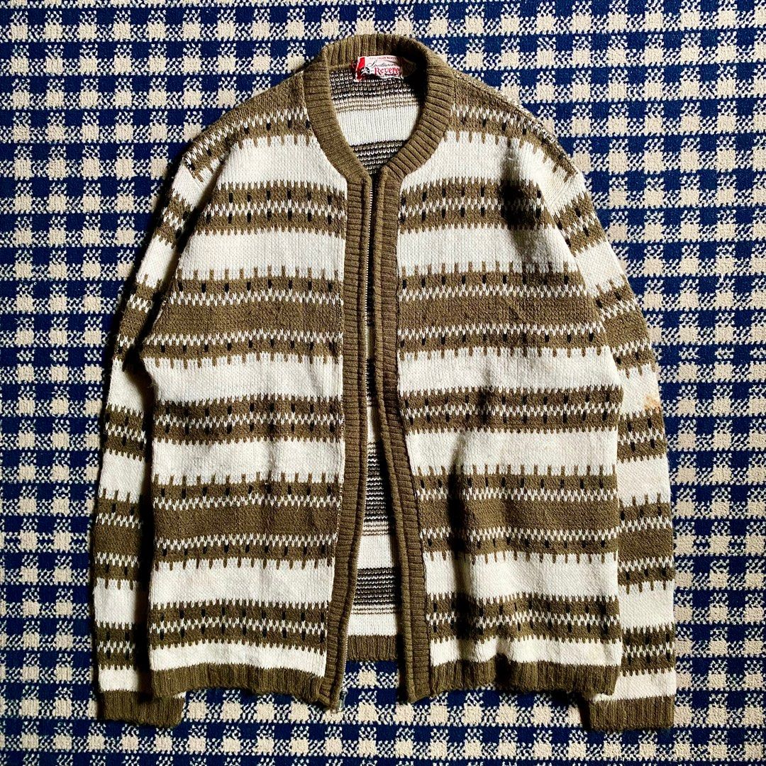 1970s Revere Zip-up Knit (Category: Coats, Jackets and Outerwear) located in San Pablo. Submitted by undoground_ (Listing ID 1344513028, Image 3). Description: ✅ Available Vintage 1960s Revere Sportswear Zip-up Knit Issue: Washable Stains Width: 22 Length: 25 MOP: Gcash MOD: J&T .