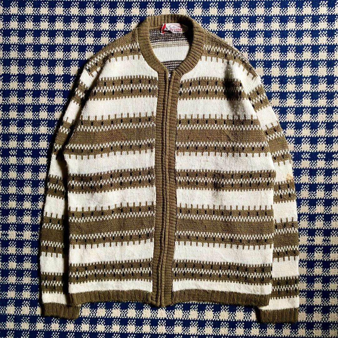1970s Revere Zip-up Knit (Category: Coats, Jackets and Outerwear) located in San Pablo. Submitted by undoground_ (Listing ID 1344513028, Image 1). Description: ✅ Available Vintage 1960s Revere Sportswear Zip-up Knit Issue: Washable Stains Width: 22 Length: 25 MOP: Gcash MOD: J&T .