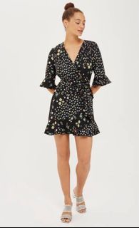(Category: ) located in . Submitted by style.cents (Listing ID 1344471351, Image 1). Description: .